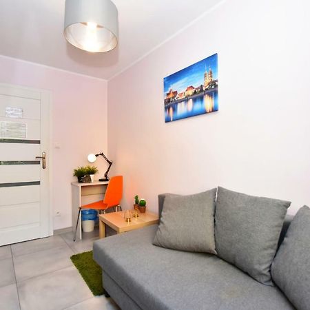 City Central Hostel Laciarska Wrocław Zewnętrze zdjęcie